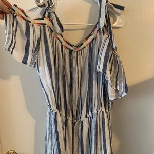 Cute striped shoulder tie romper
